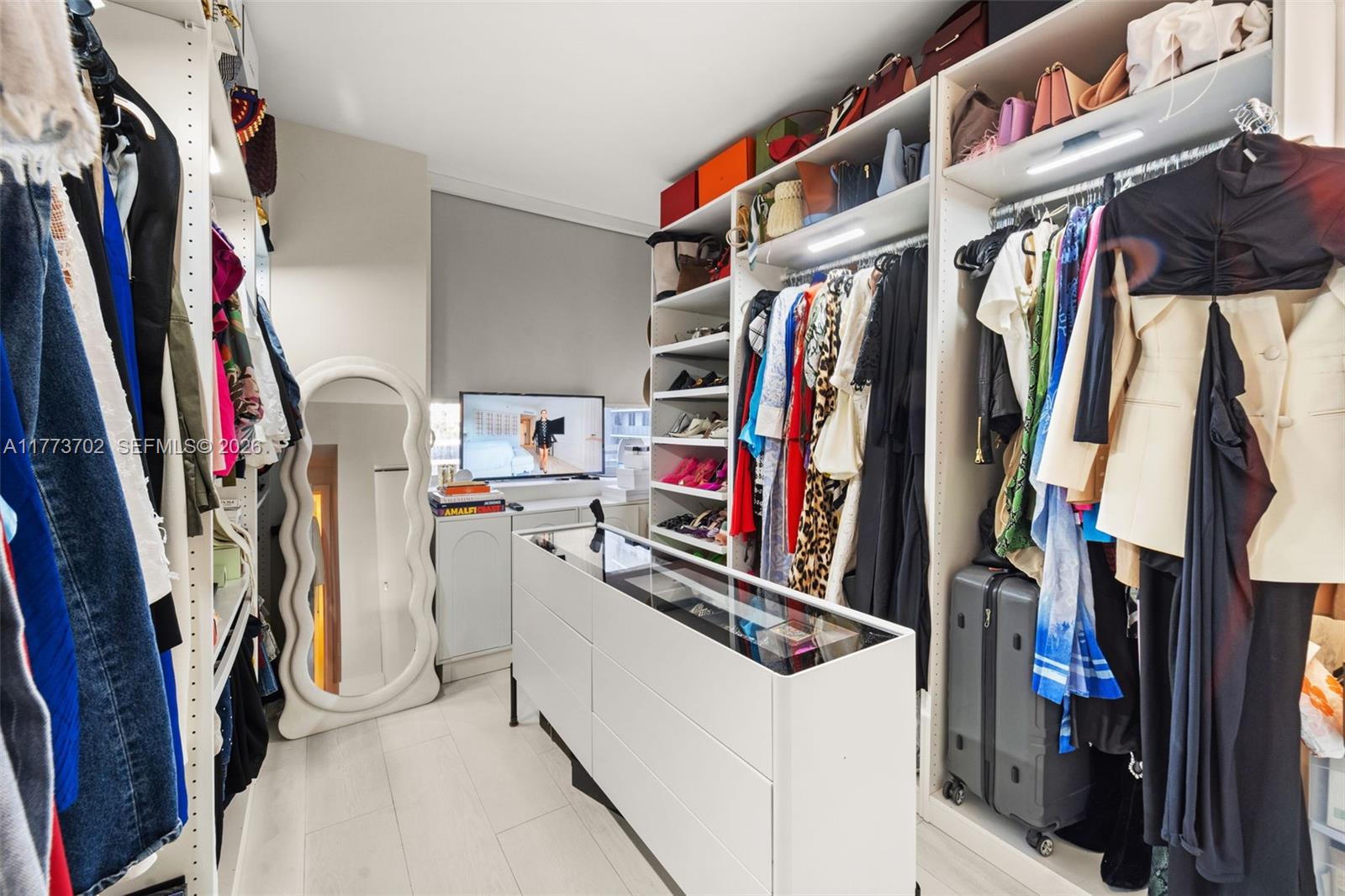 16385 Biscayne Blvd # 1019