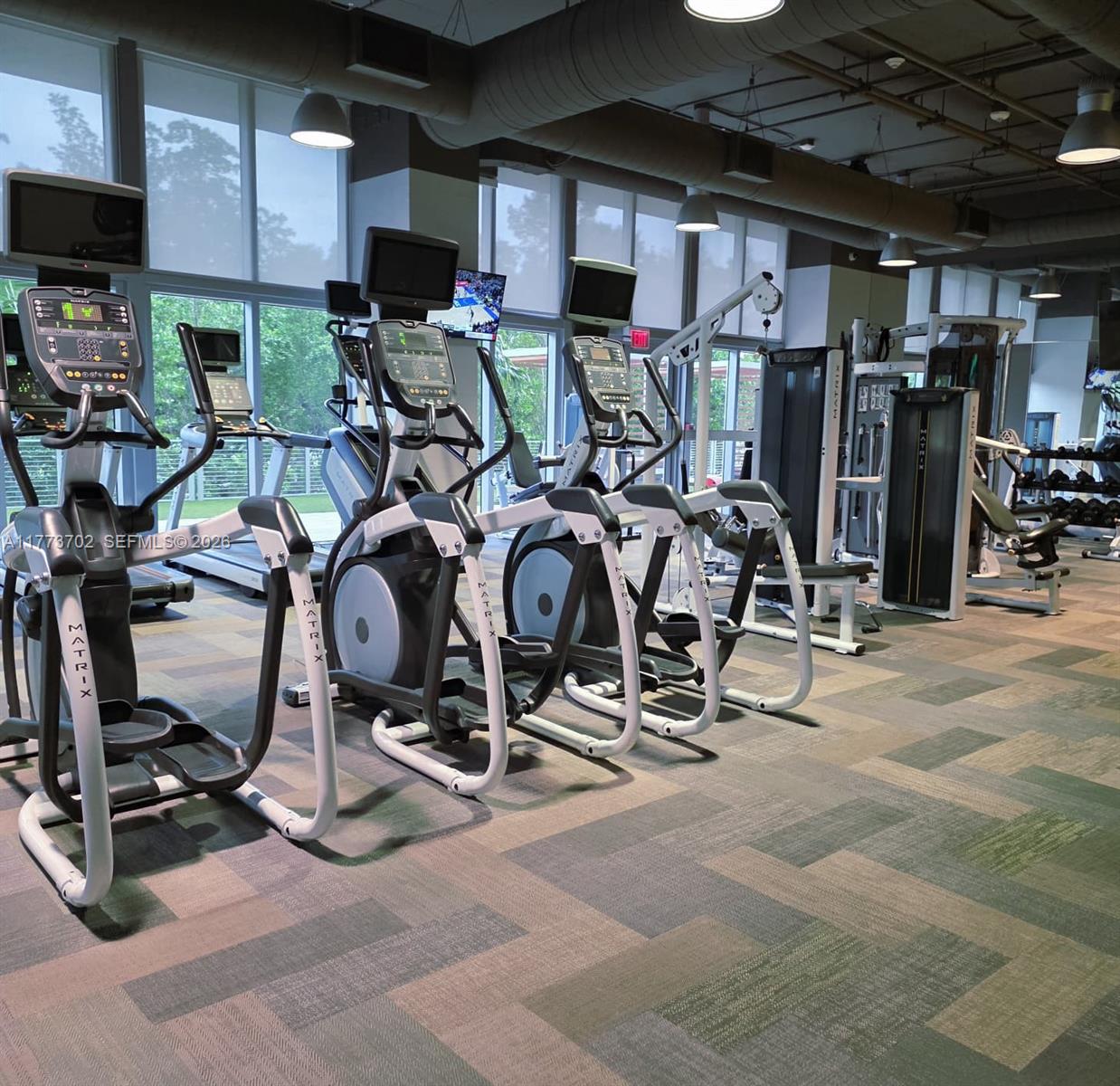 16385 Biscayne Blvd # 1019