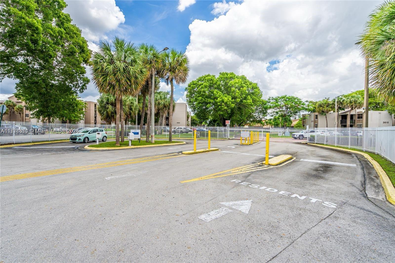 3561 SW 117th Ave # 404 Unit: 7-404