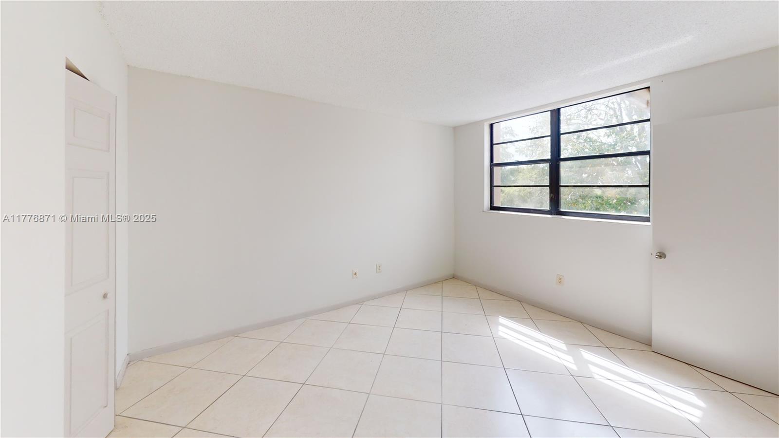 3561 SW 117th Ave # 404 Unit: 7-404