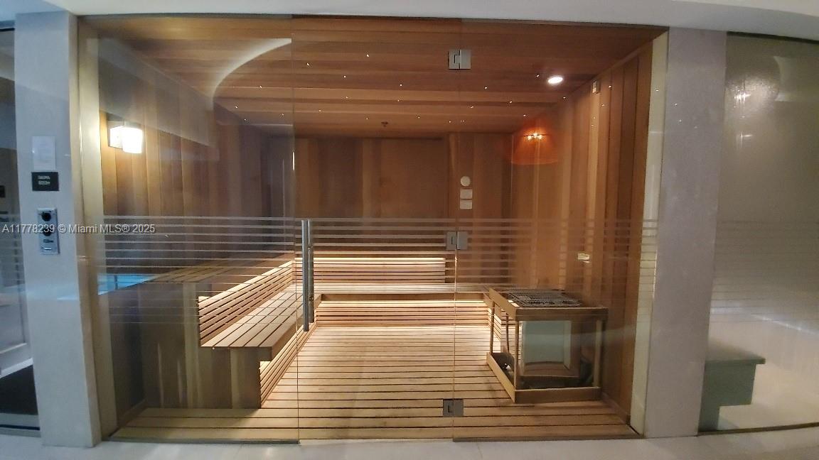 1010 Brickell Ave # 4804