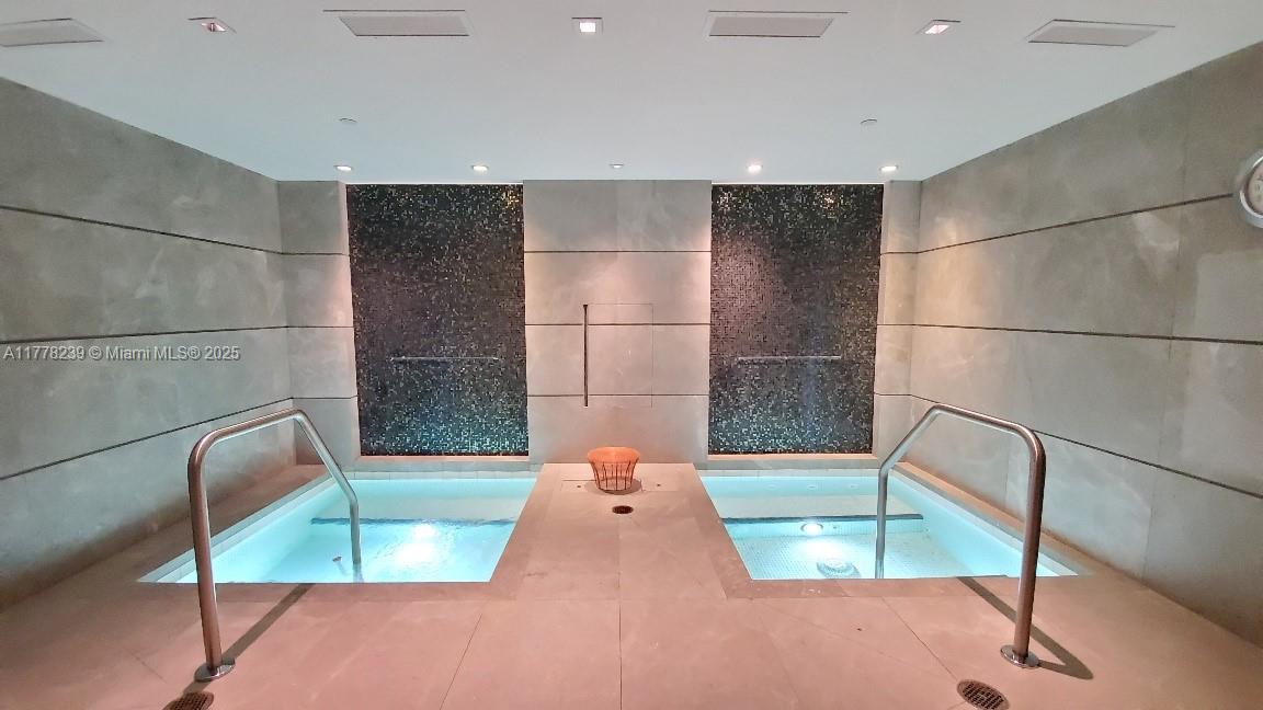 1010 Brickell Ave # 4804