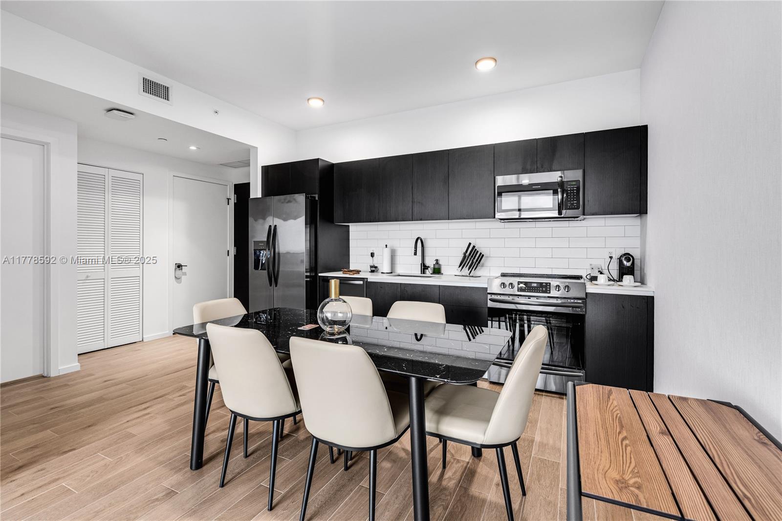 398 NE 5th St # 3419