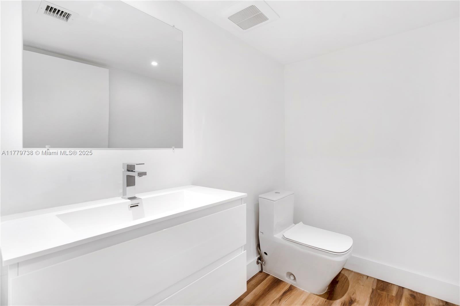 13499 Biscayne Blvd Unit: CUM5