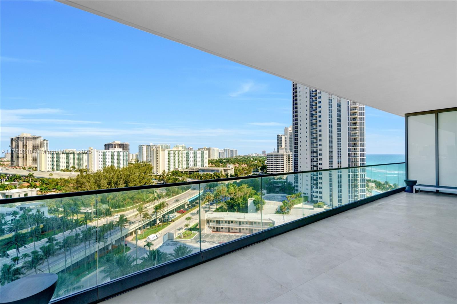 18975 Collins Ave # 903