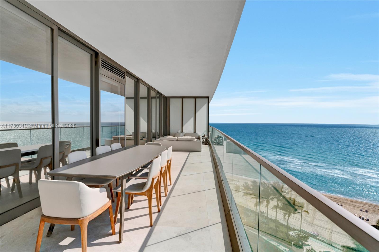 18975 Collins Ave # 903