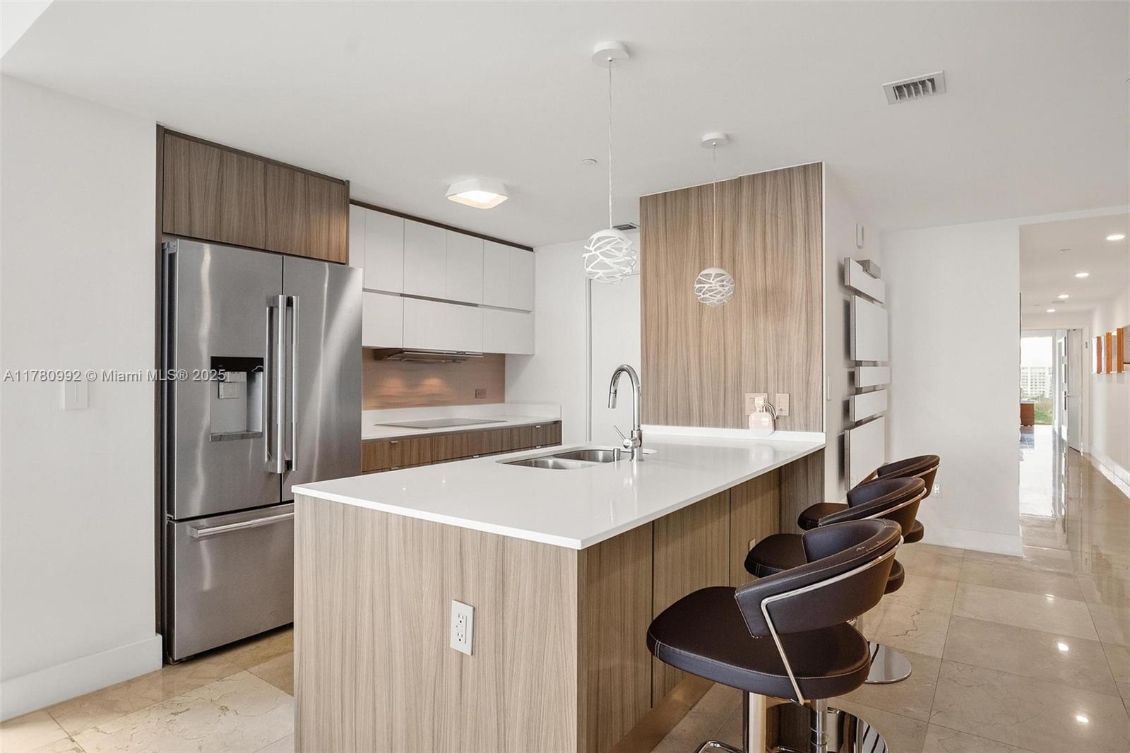 600 NE 27th St # 1005