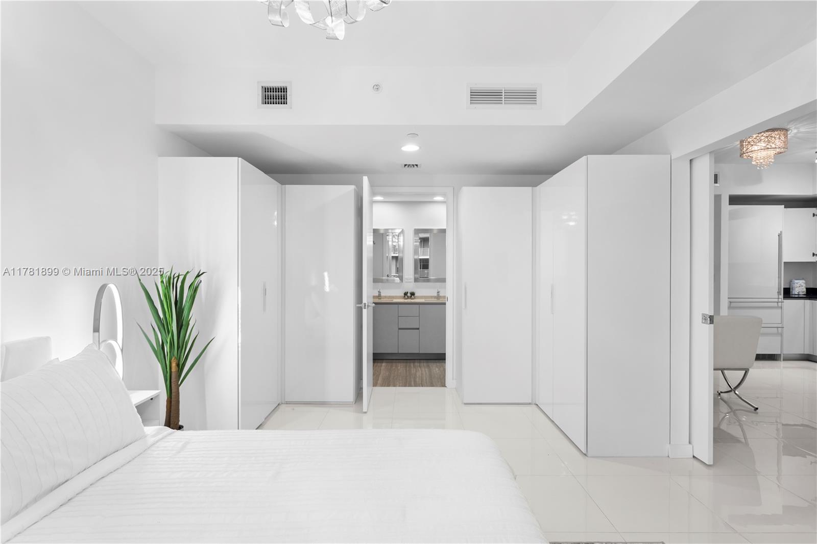 1010 Brickell Ave # 4608