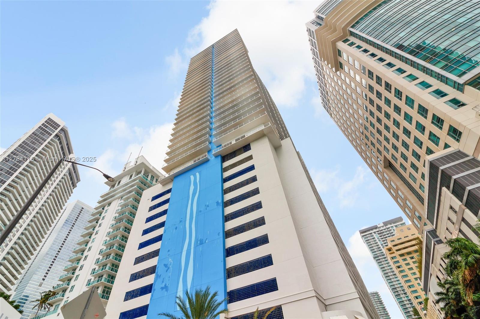 1200 Brickell Bay Dr # 1723