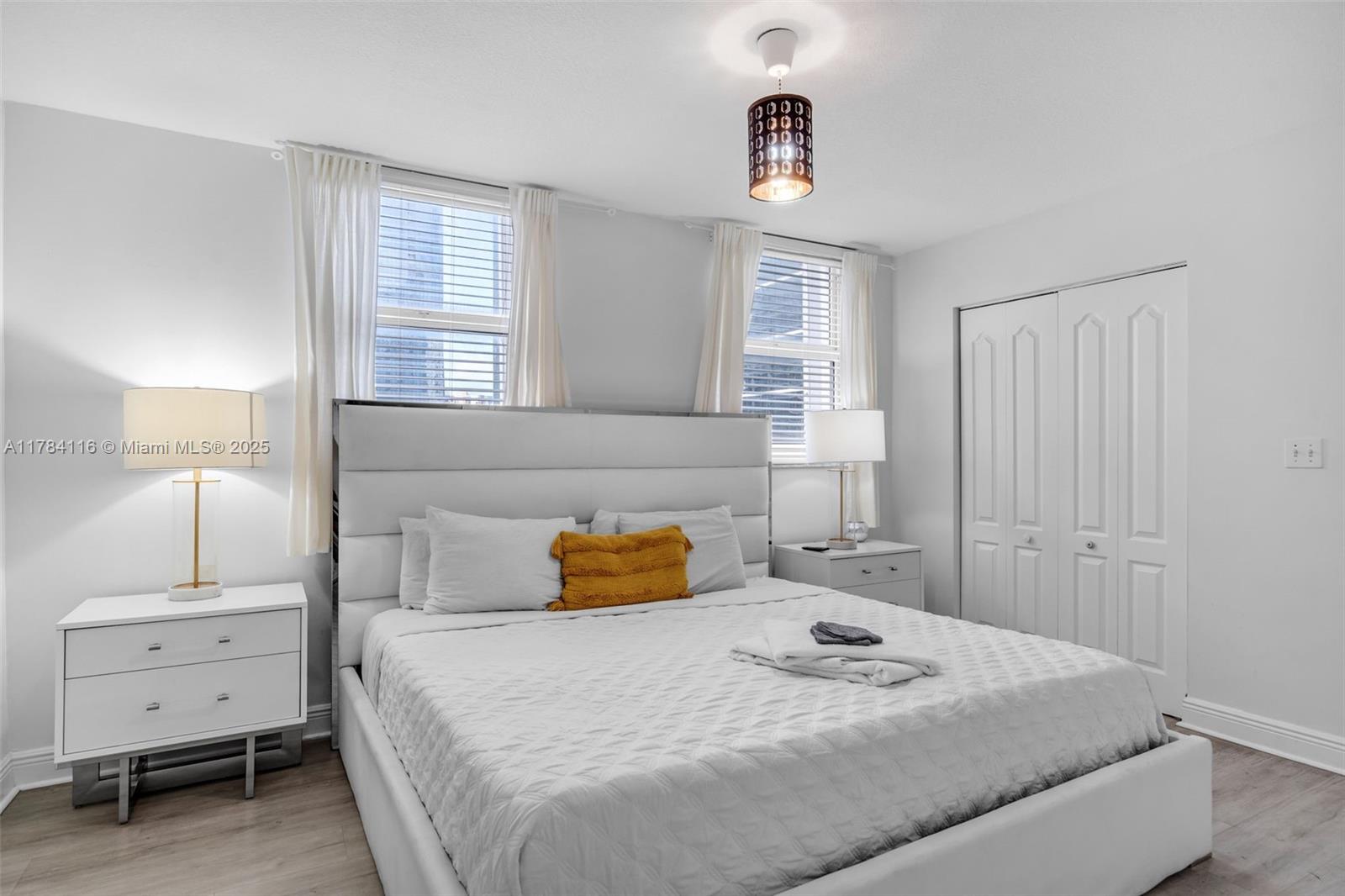 1200 Brickell Bay Dr # 1723