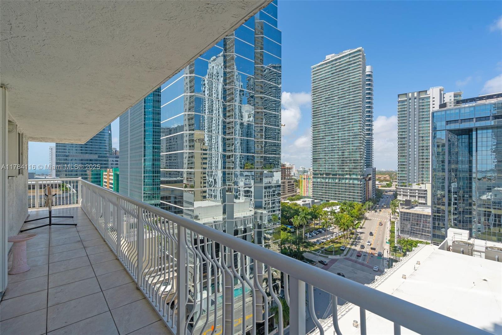 1200 Brickell Bay Dr # 1723