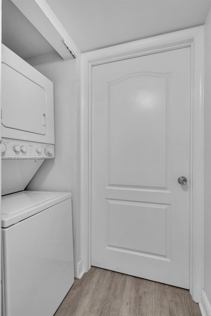 1200 Brickell Bay Dr # 1723