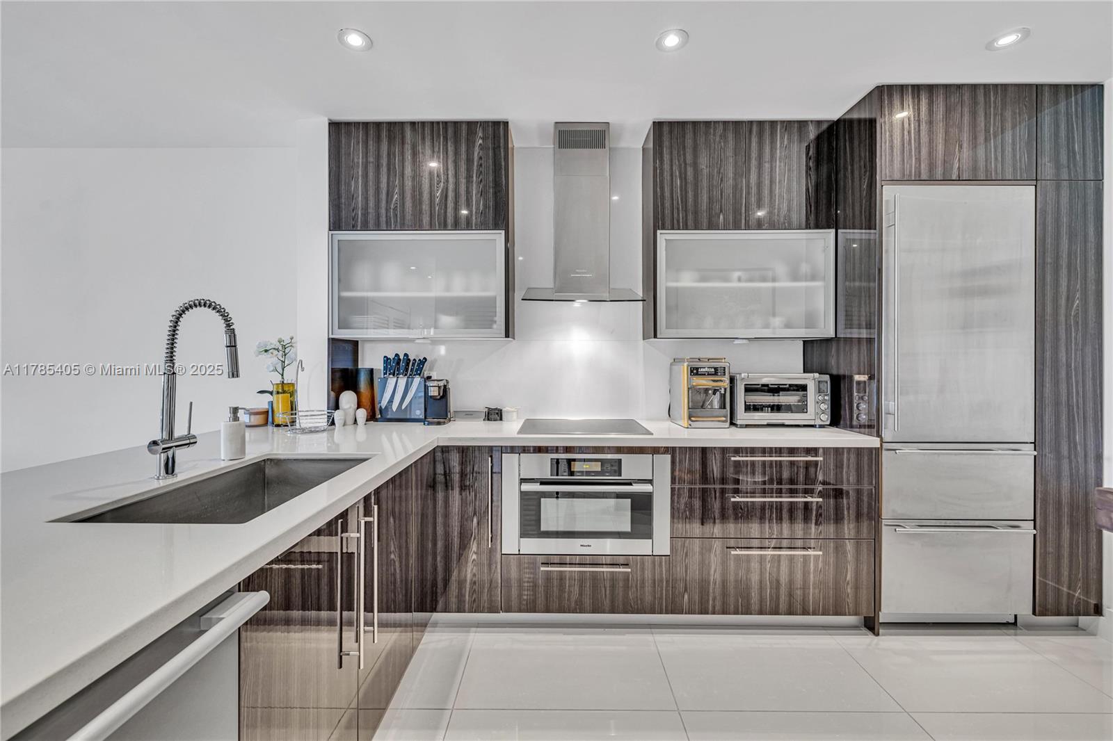 1120 99th St # 302, Bay Harbor Islands Unit: 302