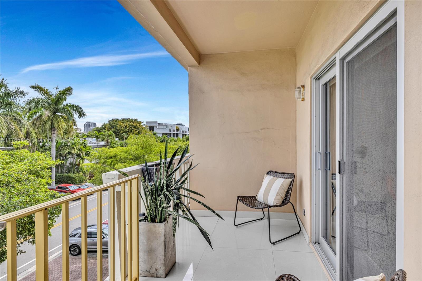 1120 99th St # 302, Bay Harbor Islands Unit: 302