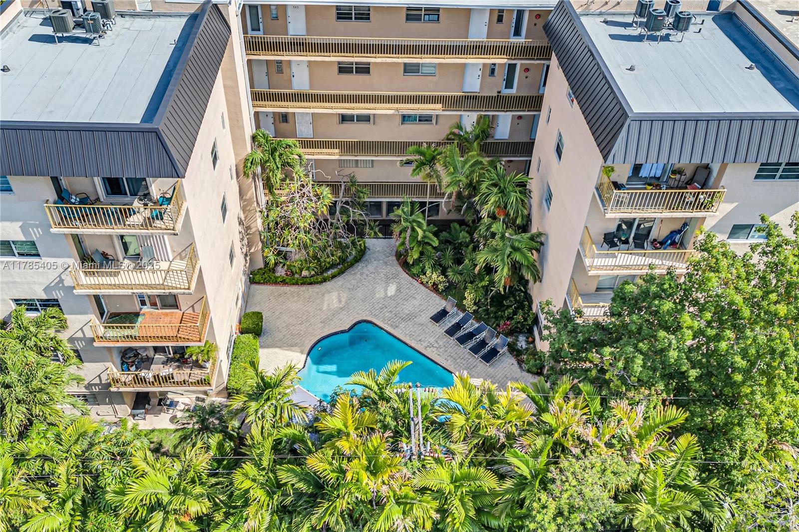 1120 99th St # 302, Bay Harbor Islands Unit: 302