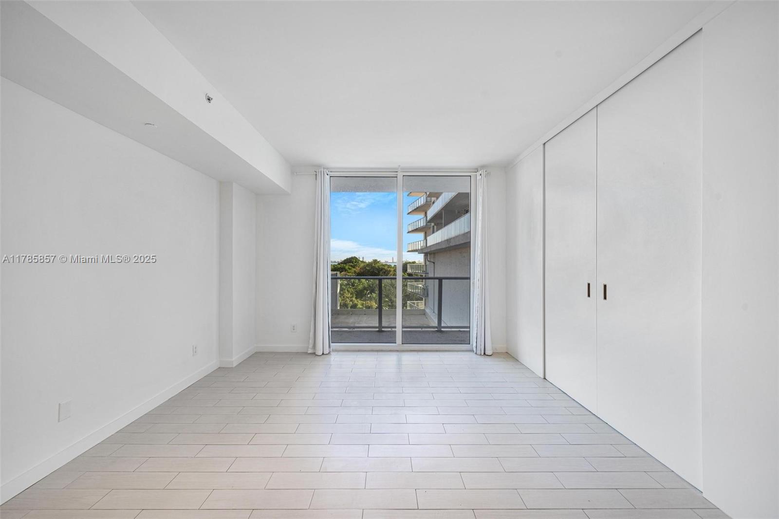 4250 Biscayne Blvd # 607