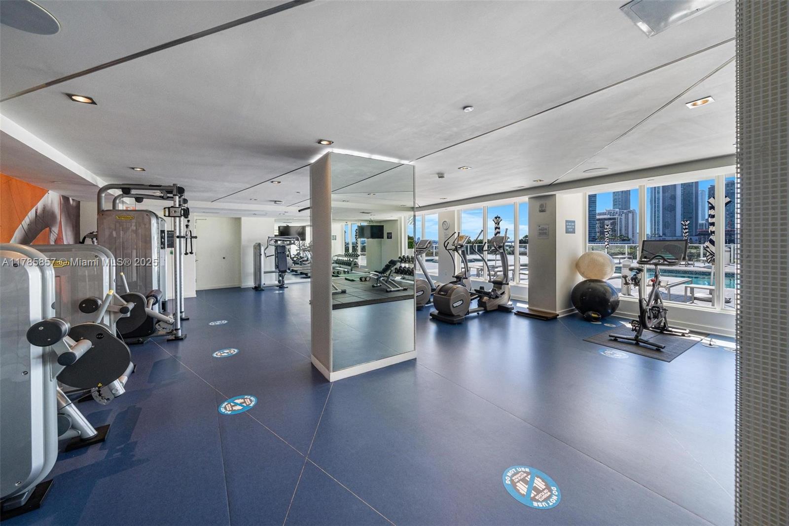 4250 Biscayne Blvd # 607