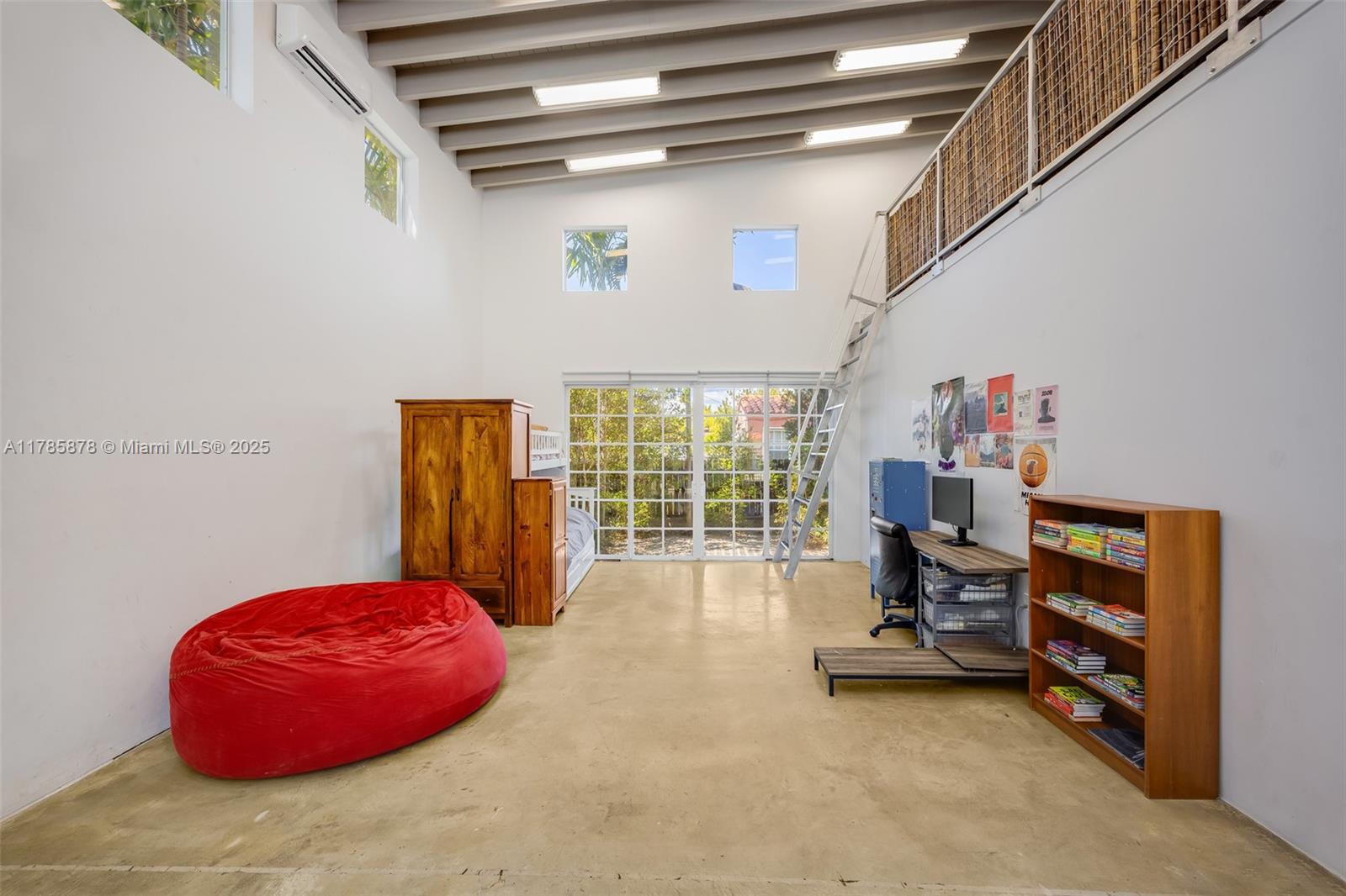 2450 SW 23rd Ave