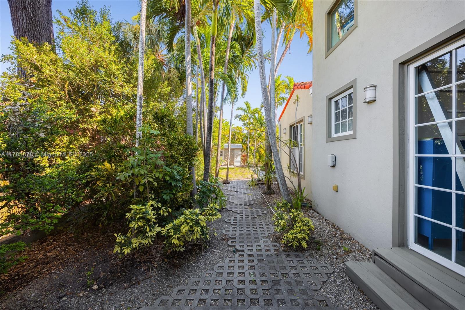 2450 SW 23rd Ave