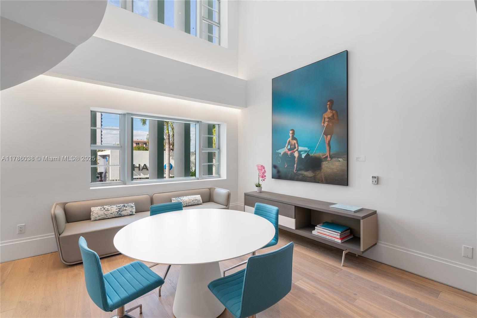 6901 Collins Ave # 401