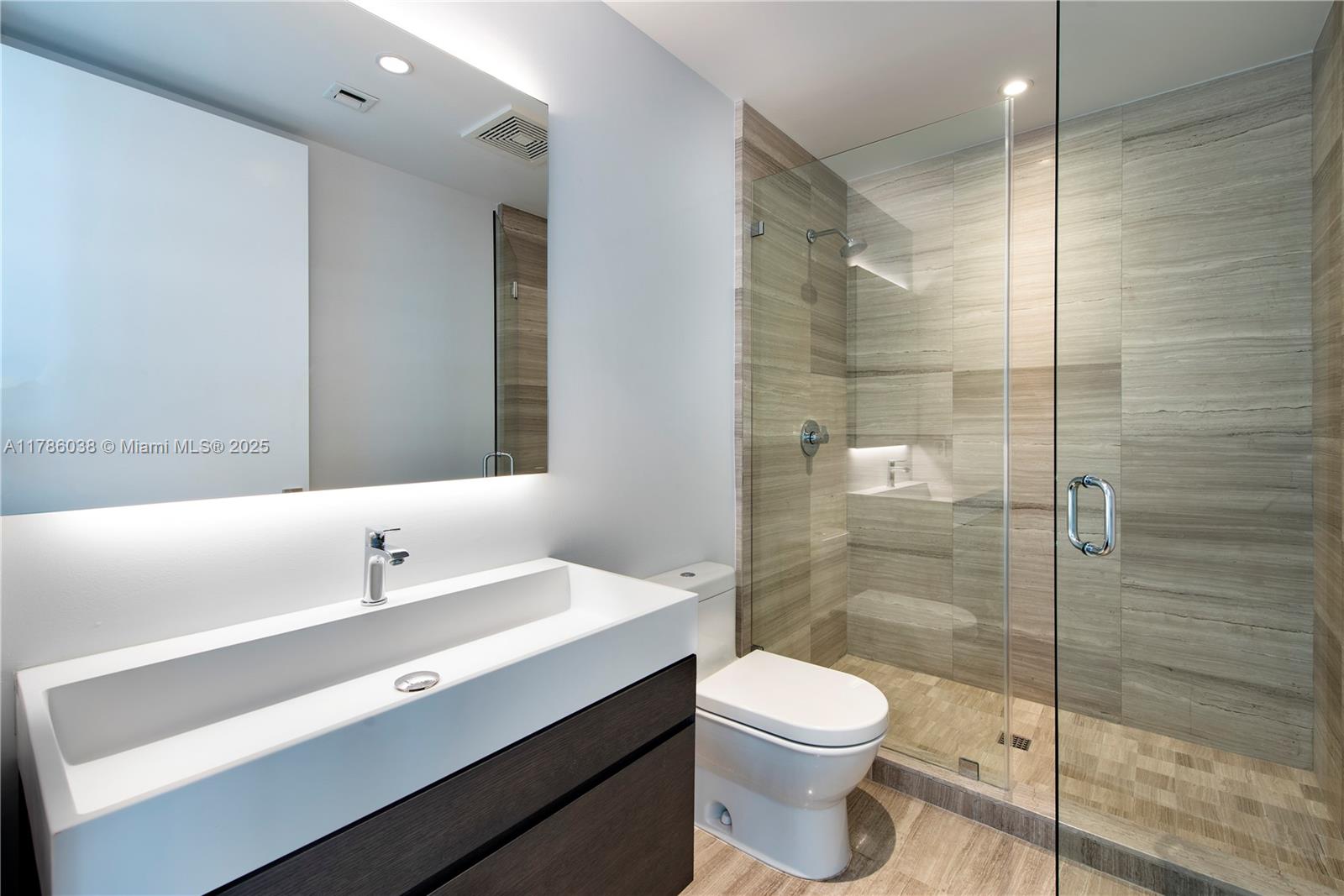 6901 Collins Ave # 401