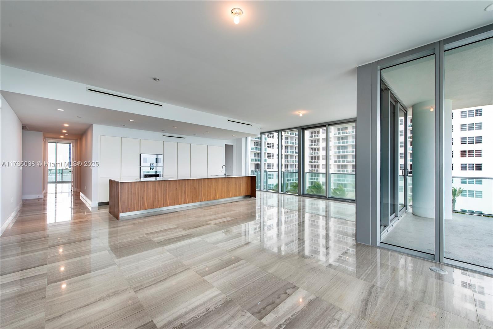 6901 Collins Ave # 401