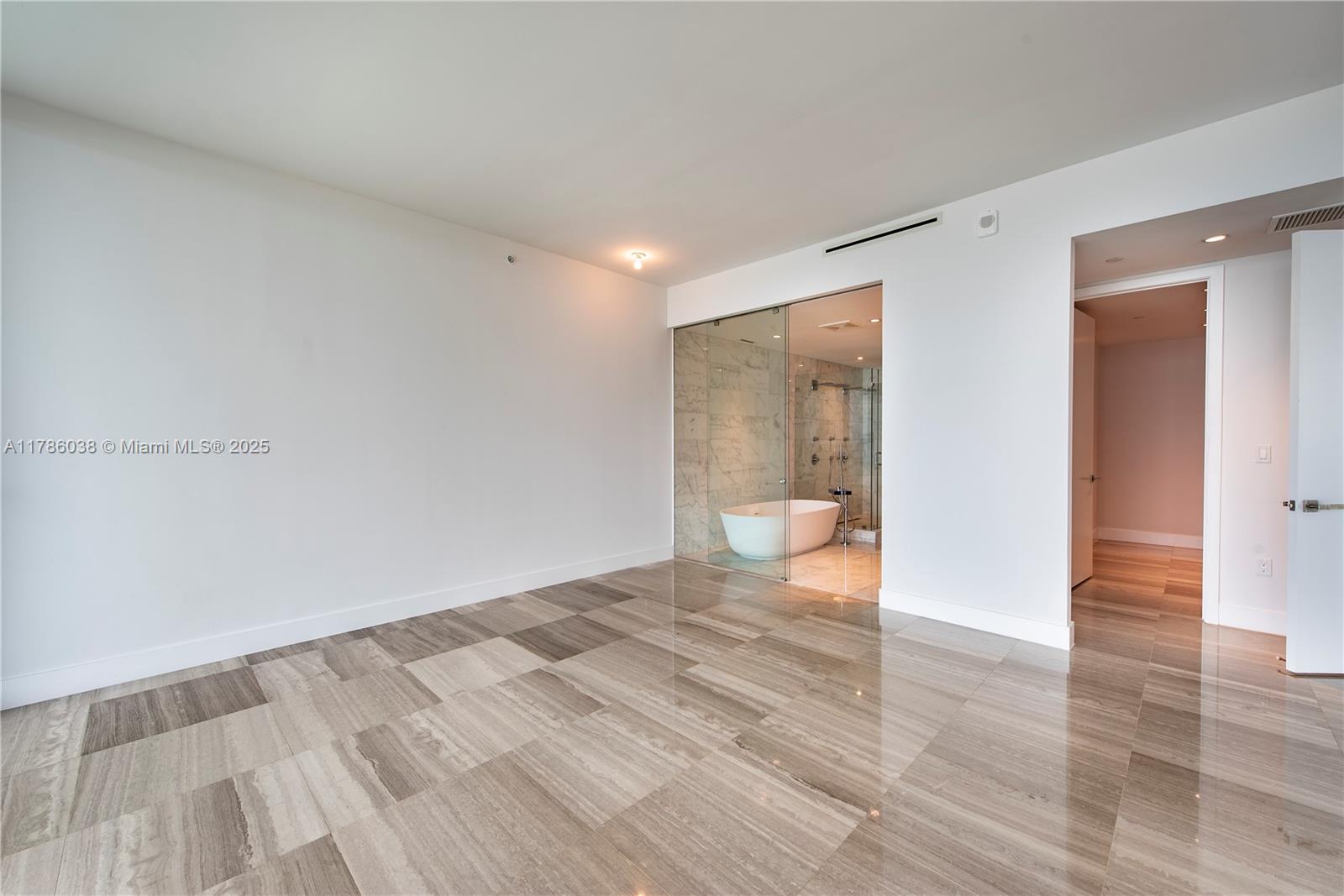 6901 Collins Ave # 401