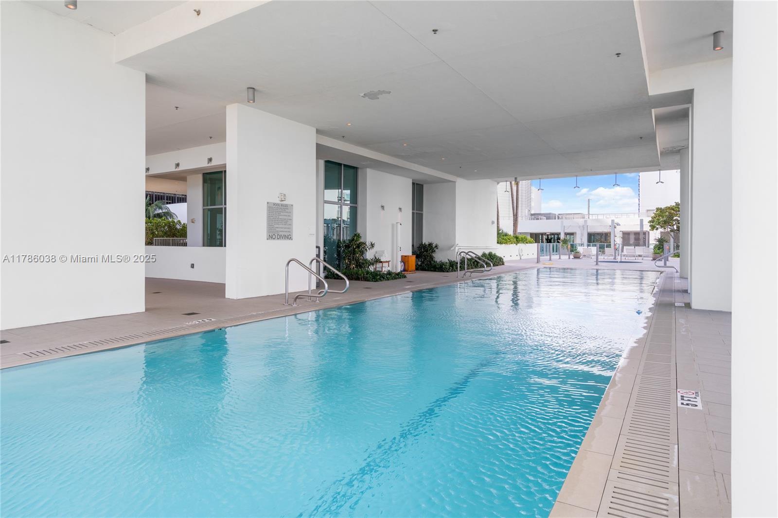 6901 Collins Ave # 401