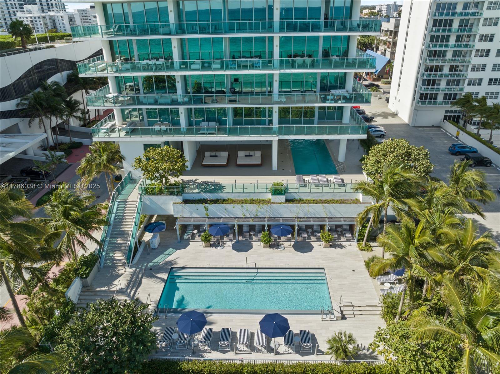 6901 Collins Ave # 401