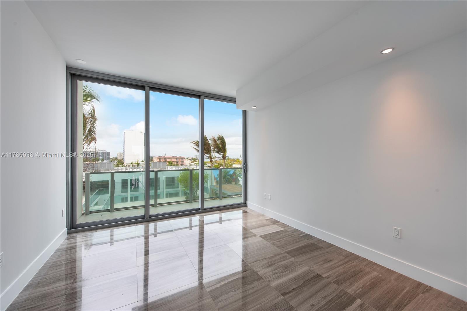 6901 Collins Ave # 401