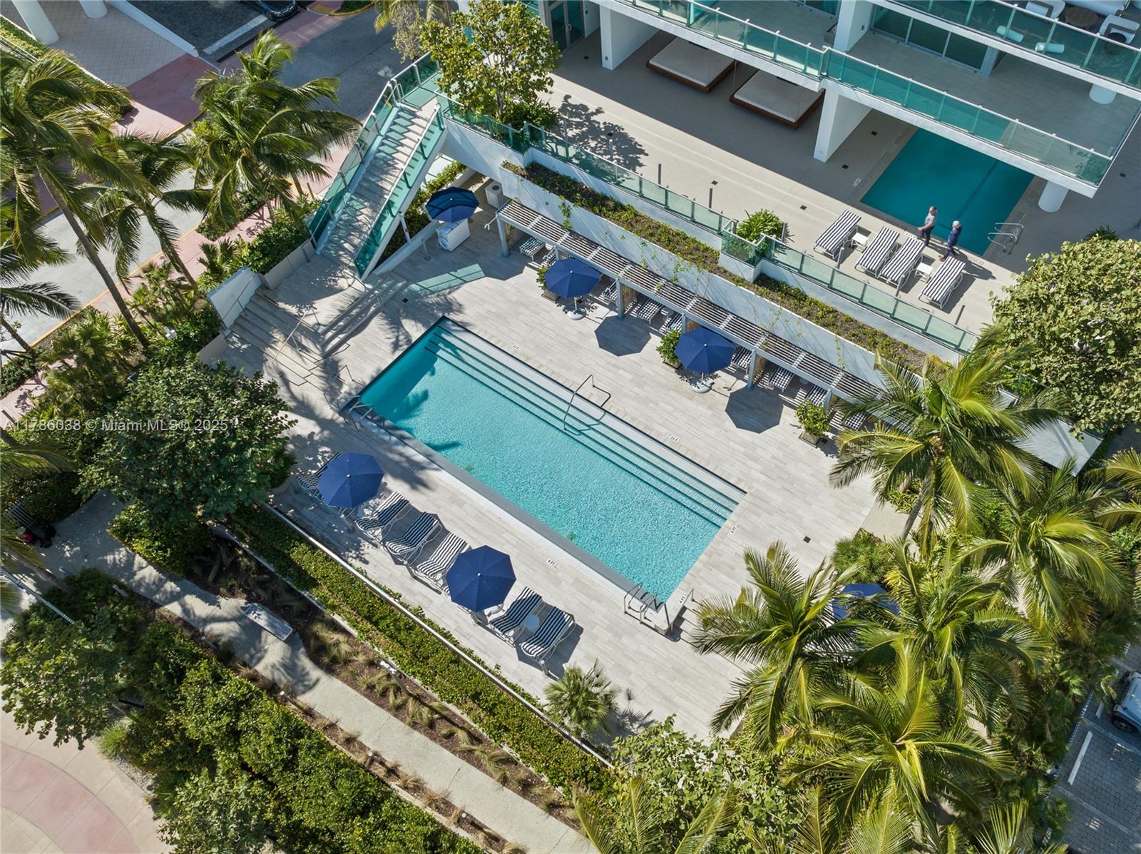 6901 Collins Ave # 401