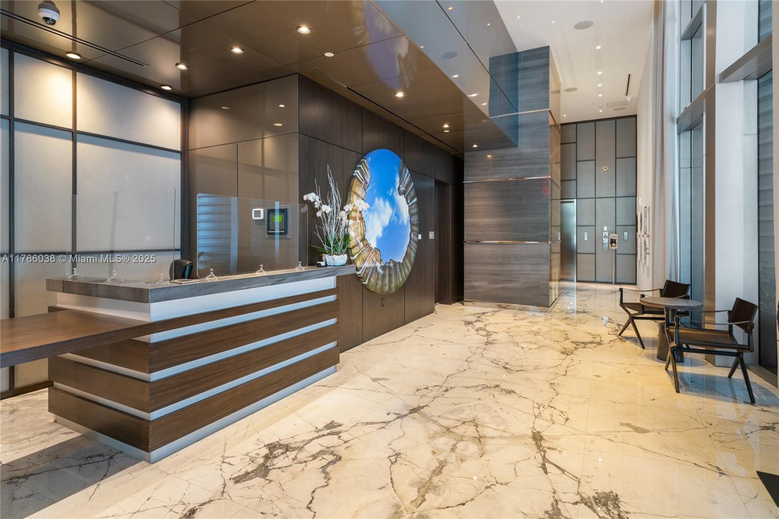 6901 Collins Ave # 401