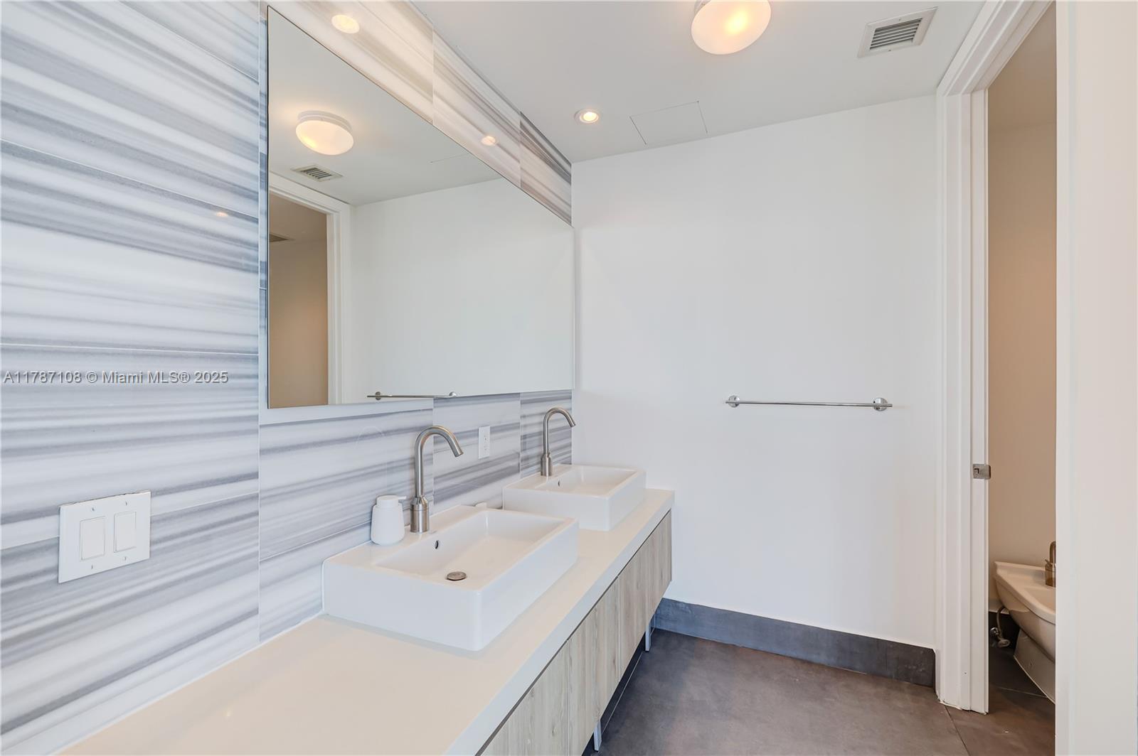 1100 Biscayne Blvd # 4508