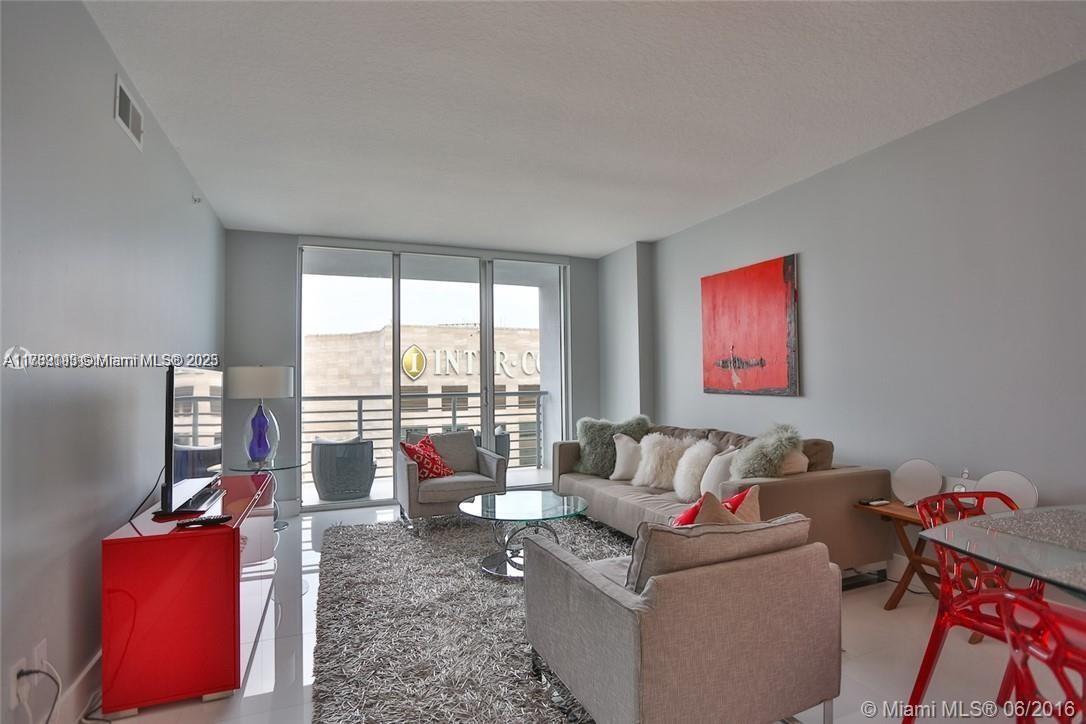 335 S Biscayne Blvd # 3700