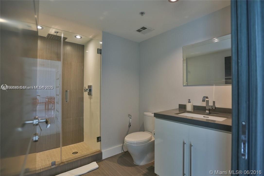 335 S Biscayne Blvd # 3700