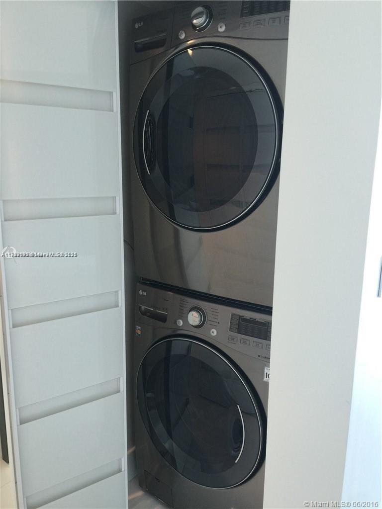 335 S Biscayne Blvd # 3700