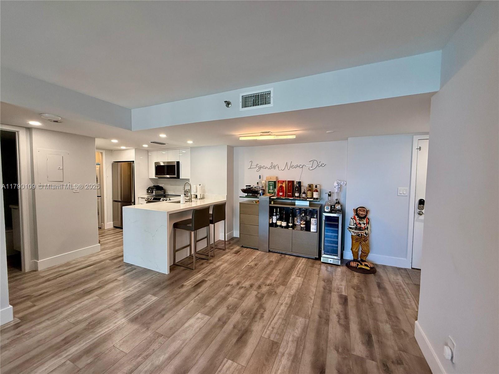 770 Claughton Island Dr # 1413