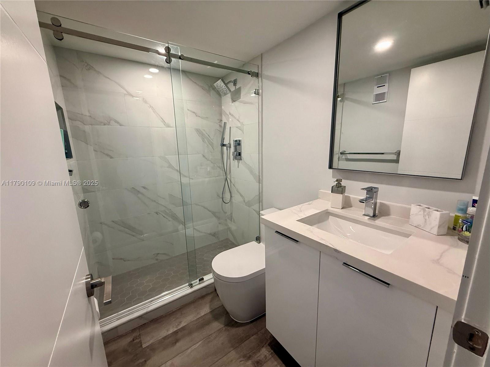 770 Claughton Island Dr # 1413