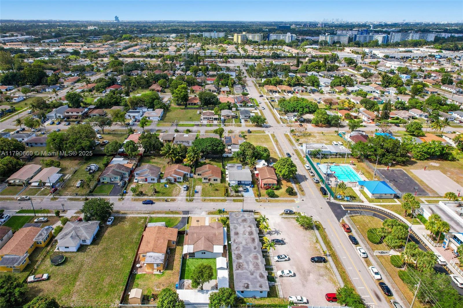 4404 SW 22nd St # 8 Unit: 1-8