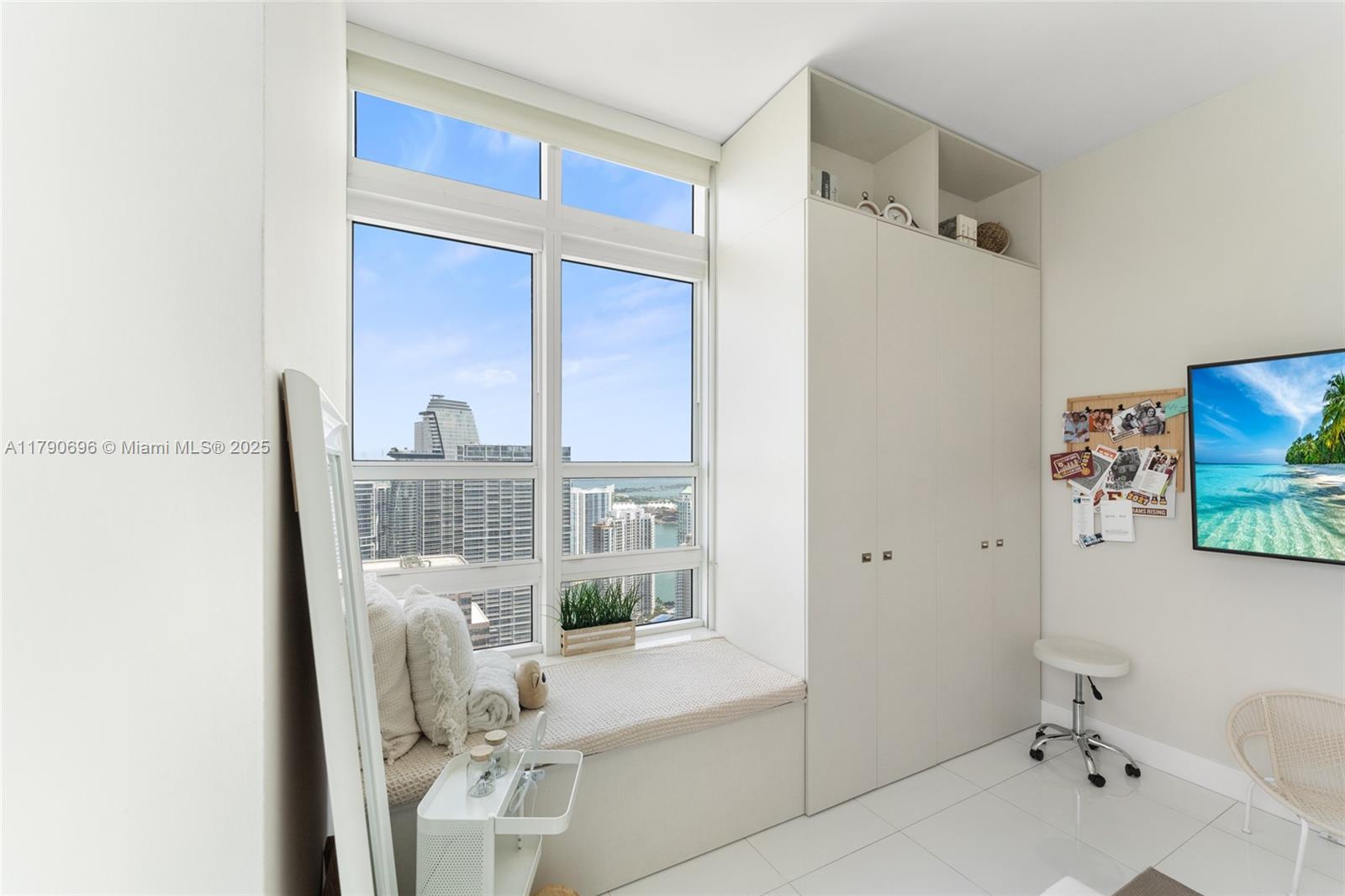 950 Brickell Bay Dr # 5504