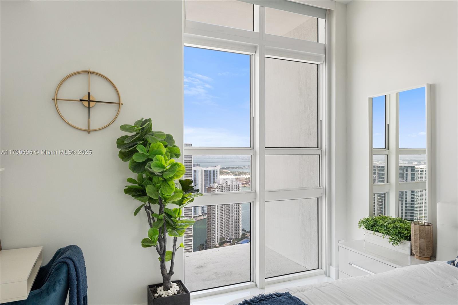 950 Brickell Bay Dr # 5504