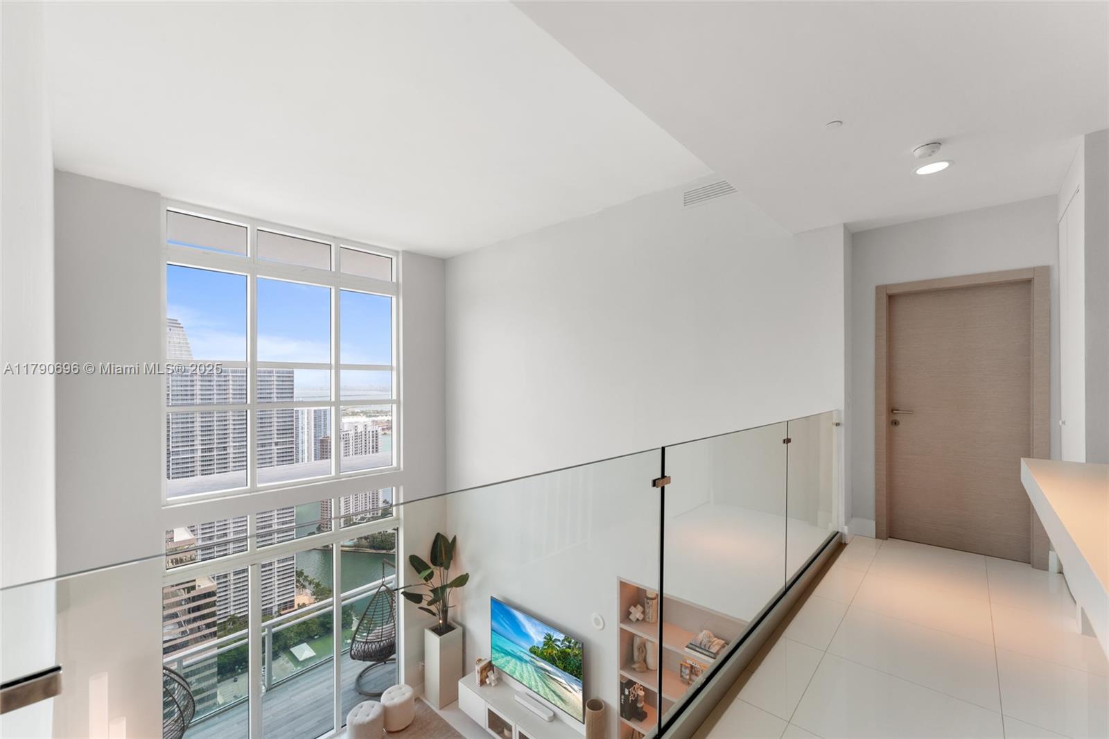 950 Brickell Bay Dr # 5504