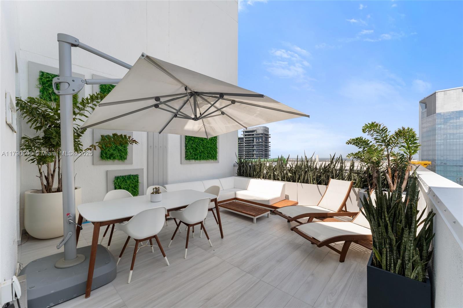 950 Brickell Bay Dr # 5504