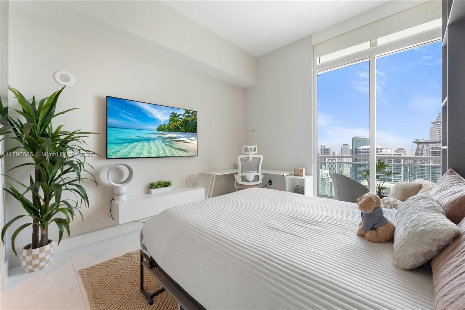 950 Brickell Bay Dr # 5504