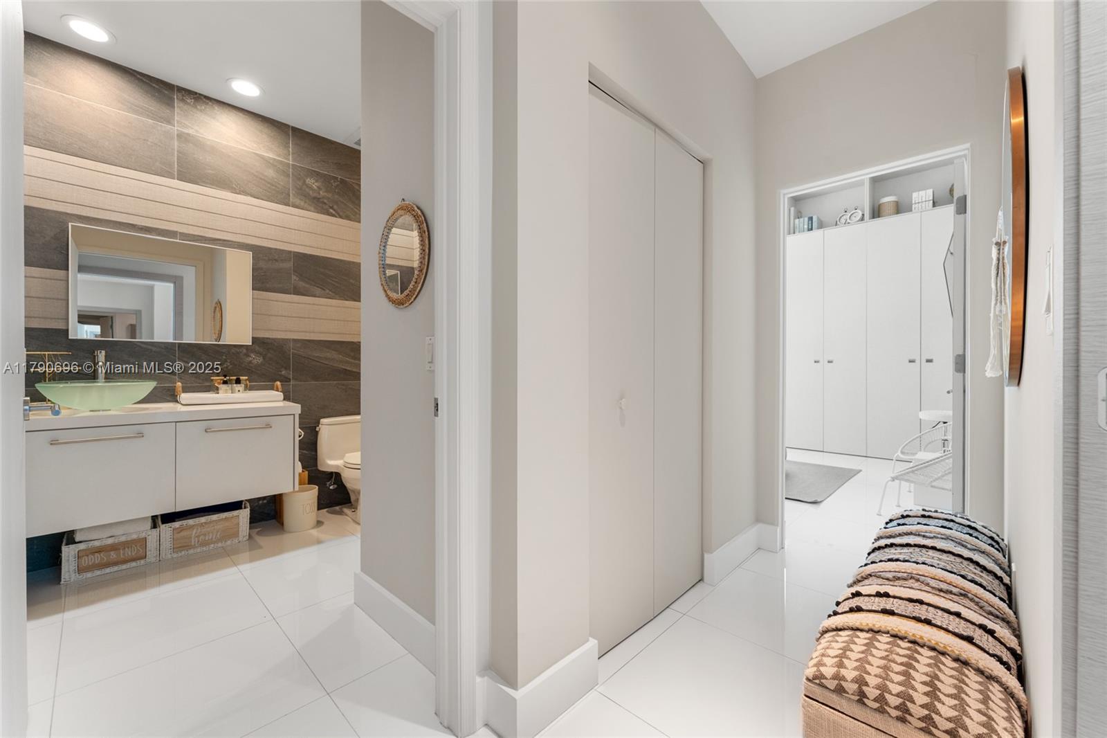 950 Brickell Bay Dr # 5504