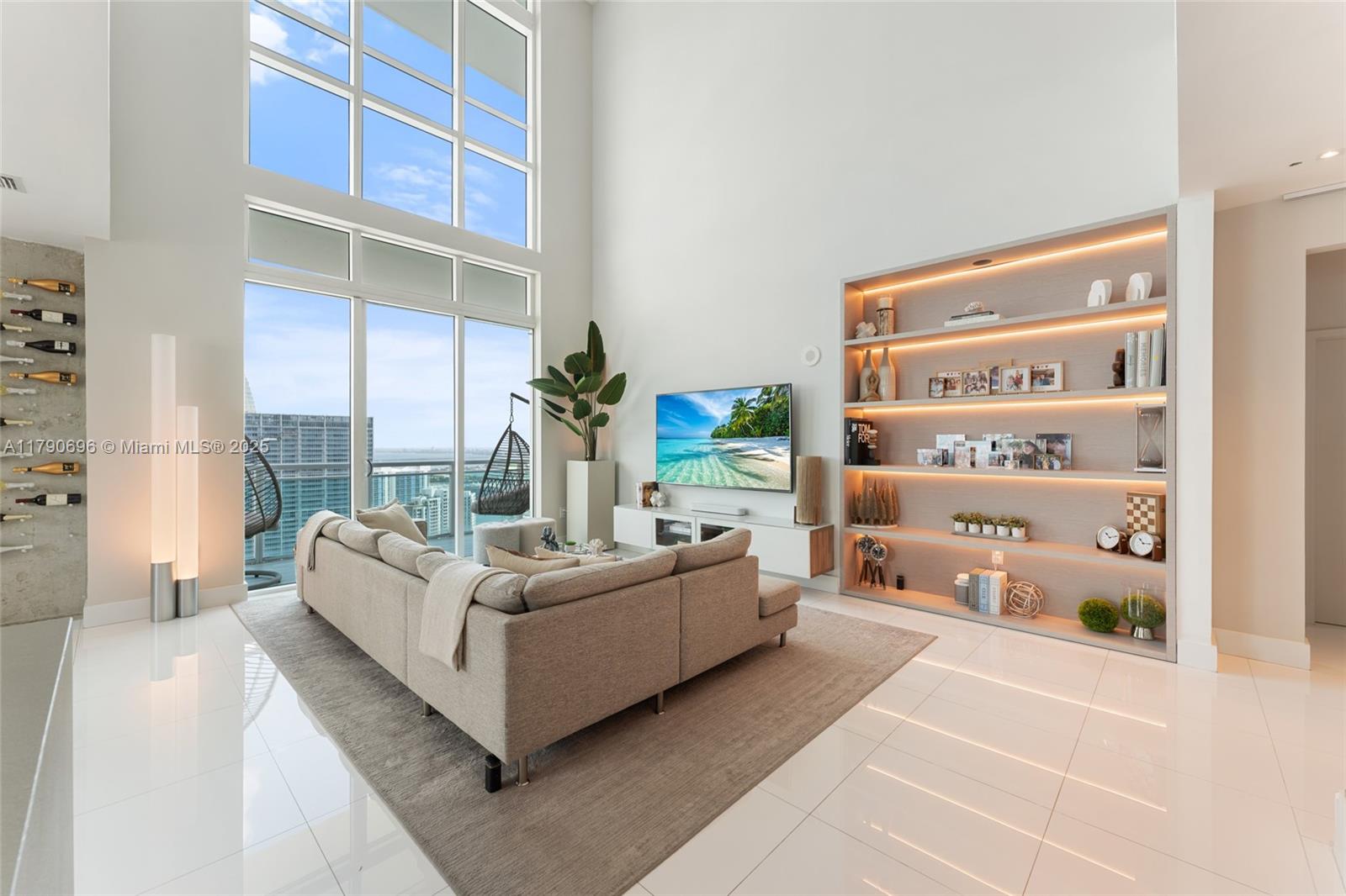 950 Brickell Bay Dr # 5504