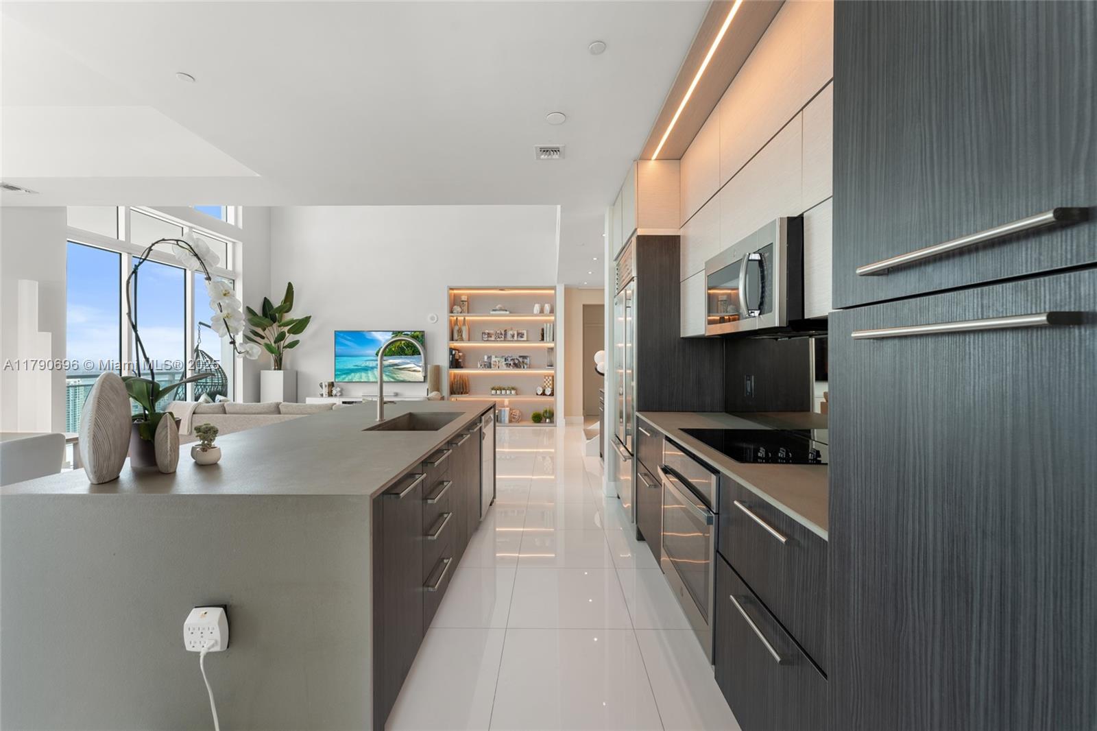 950 Brickell Bay Dr # 5504