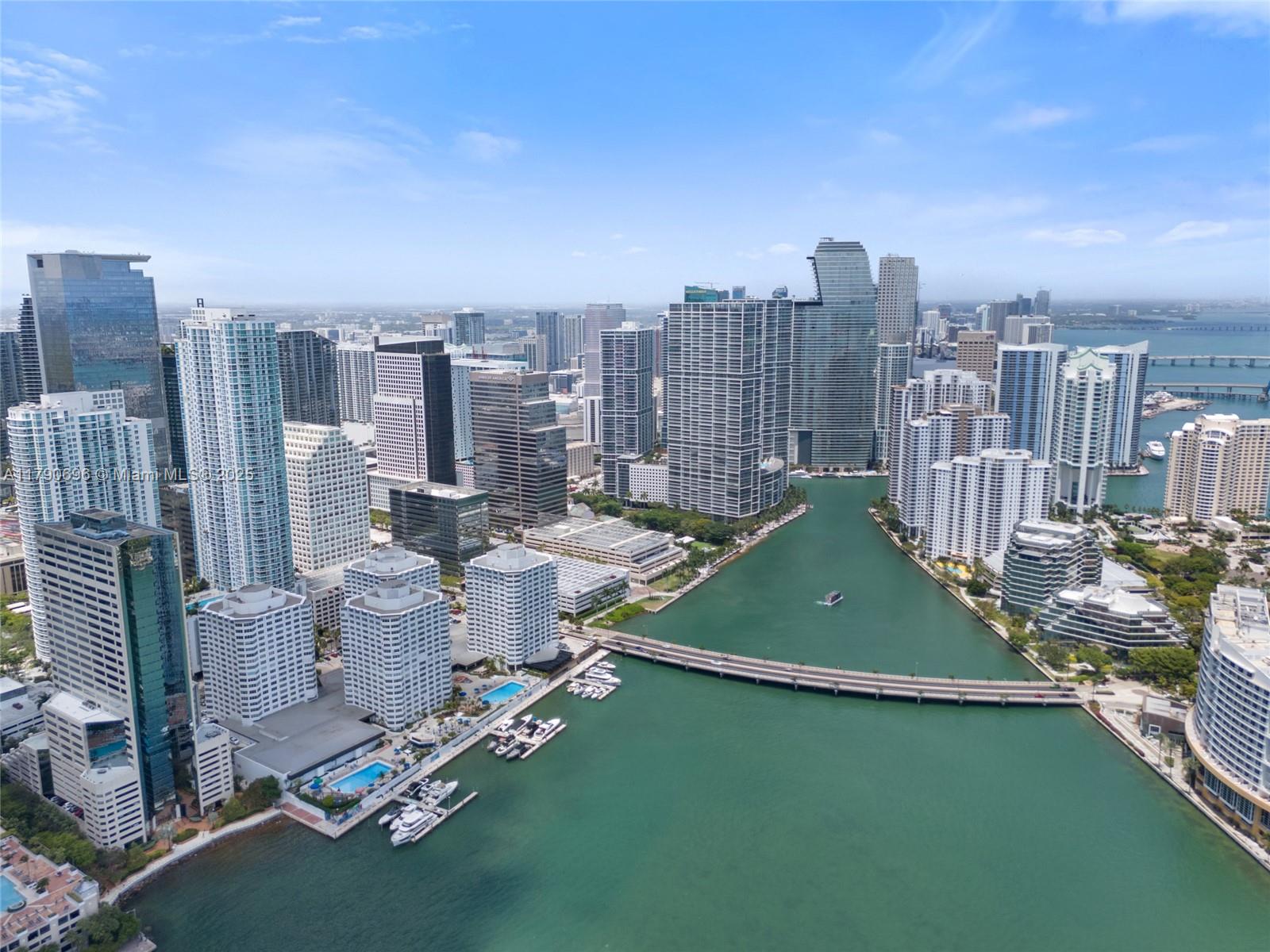 950 Brickell Bay Dr # 5504