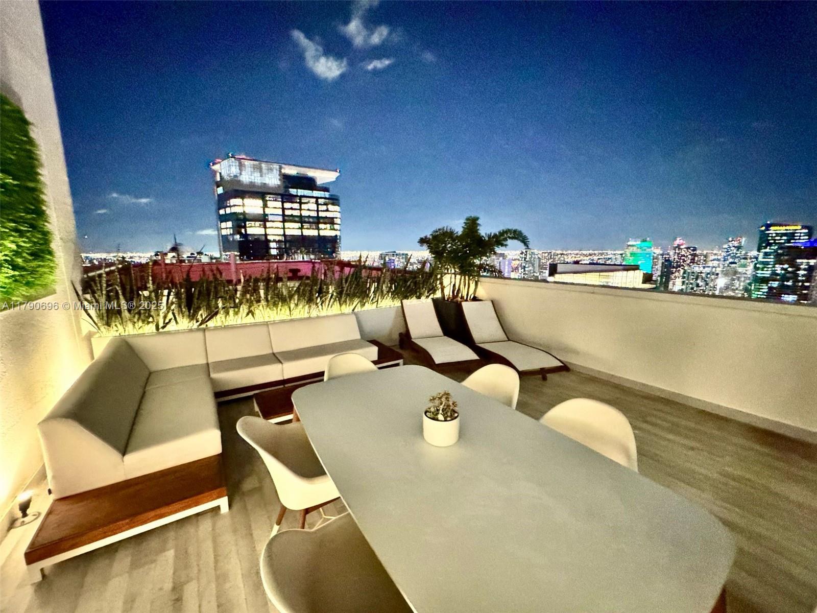 950 Brickell Bay Dr # 5504