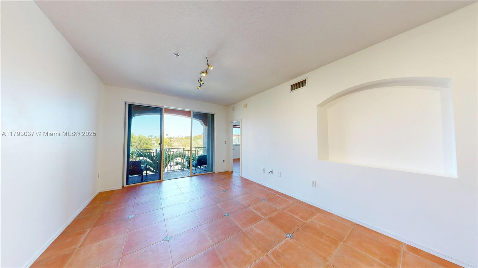 6520 NW 114th Ave # 1637